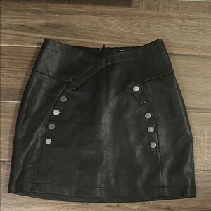 BCBG MAX Black Skirt XXS never worn